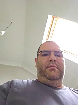 Andrew1900529 online show from 10, 3, 2025