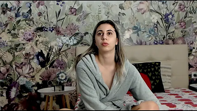 RoseDiamond06 online show from 18, 2, 2025