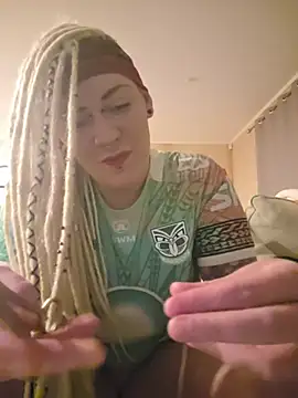 Snapshot of PinkTheHawk chatting on 18, 7, 2026 PinkTheHawk online show from 18, 7, 2026