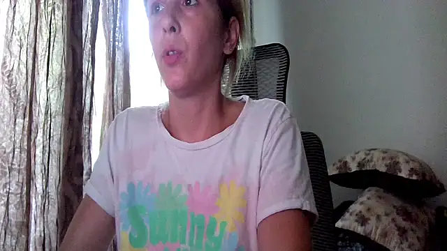 Snapshot of SexxyLety chatting on 27, 6, 2026 SexxyLety online show from 27, 6, 2026