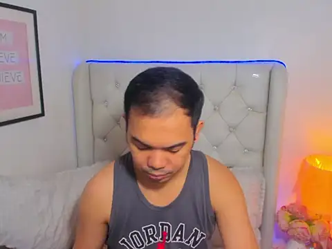 Snapshot of AsianZero chatting on 18, 3, 2026 AsianZero online show from 18, 3, 2026