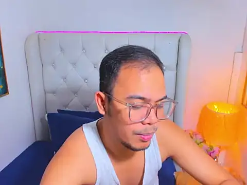 Snapshot of AsianZero chatting on 11, 5, 2026 AsianZero online show from 11, 5, 2026