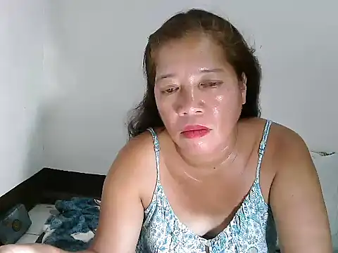 Snapshot of wethornypussy4u chatting on 3, 2, 2025 wethornypussy4u online show from 3, 2, 2025