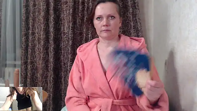 Snapshot of SheLion chatting on 13, 4, 2026 SheLion online show from 13, 4, 2026