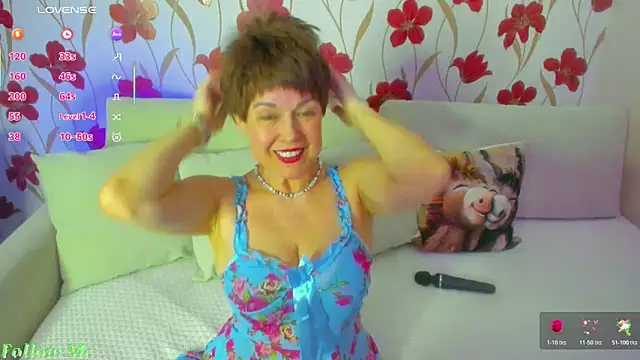 Snapshot of JennAlison chatting on 11, 4, 2026 JennAlison online show from 11, 4, 2026