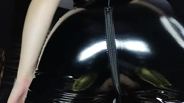 Snapshot of MistressDarsy chatting on 1, 7, 2026 MistressDarsy online show from 1, 7, 2026