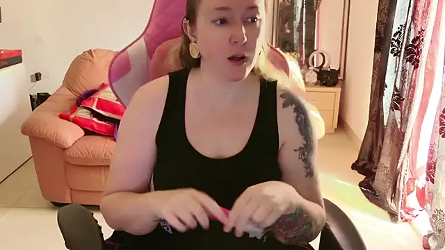 Snapshot of kisicaxx chatting on 28, 1, 2025 kisicaxx online show from 28, 1, 2025