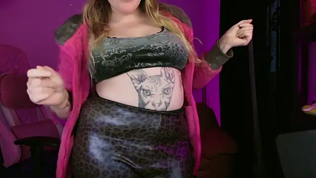 Snapshot of kisicaxx chatting on 3, 2, 2025 kisicaxx online show from 3, 2, 2025