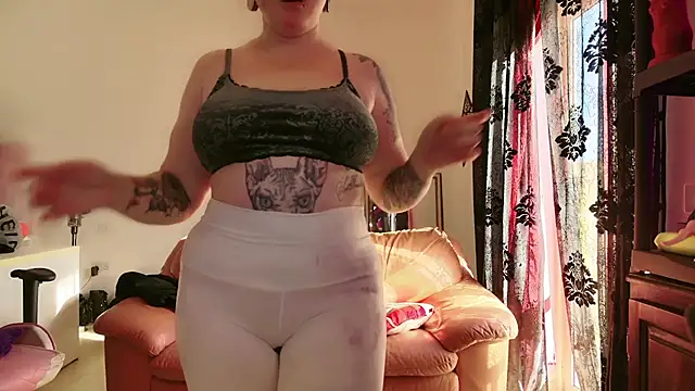 Snapshot of kisicaxx chatting on 4, 2, 2025 kisicaxx online show from 4, 2, 2025