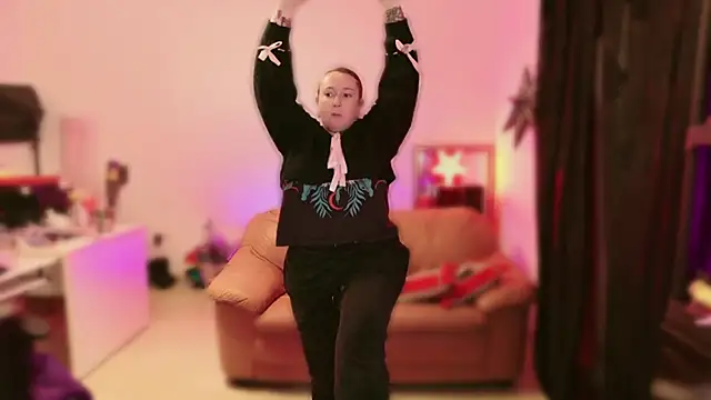 Snapshot of kisicaxx chatting on 5, 3, 2025 kisicaxx online show from 5, 3, 2025