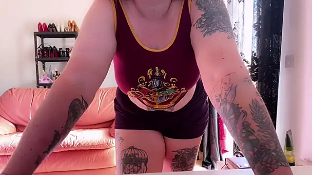 Snapshot of kisicaxx chatting on 10, 9, 2025 kisicaxx online show from 10, 9, 2025