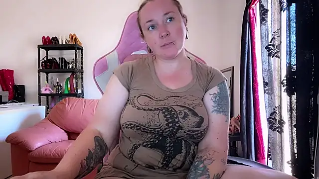 Snapshot of kisicaxx chatting on 21, 9, 2025 kisicaxx online show from 21, 9, 2025