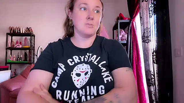 Snapshot of kisicaxx chatting on 10, 11, 2025 kisicaxx online show from 10, 11, 2025