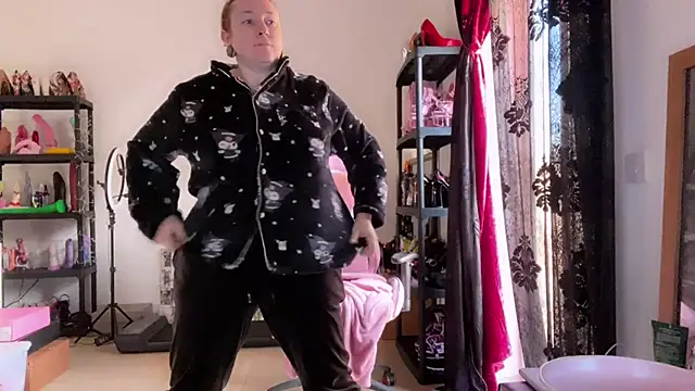 Snapshot of kisicaxx chatting on 25, 11, 2025 kisicaxx online show from 25, 11, 2025