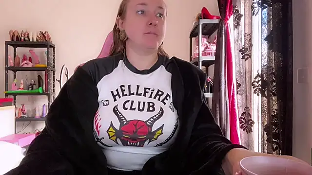 Snapshot of kisicaxx chatting on 27, 11, 2025 kisicaxx online show from 27, 11, 2025