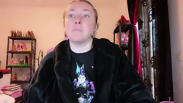 Snapshot of kisicaxx chatting on 4, 12, 2025 kisicaxx online show from 4, 12, 2025