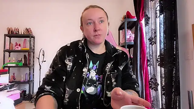 Snapshot of kisicaxx chatting on 5, 12, 2025 kisicaxx online show from 5, 12, 2025