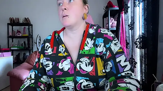 Snapshot of kisicaxx chatting on 24, 3, 2026 kisicaxx online show from 24, 3, 2026