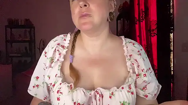 Snapshot of kisicaxx chatting on 20, 7, 2026 kisicaxx online show from 20, 7, 2026