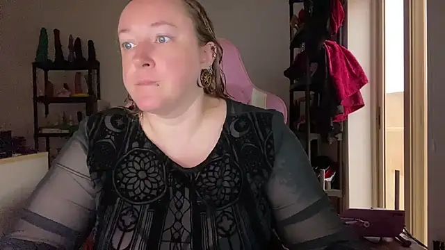 Snapshot of kisicaxx chatting on 28, 7, 2026 kisicaxx online show from 28, 7, 2026