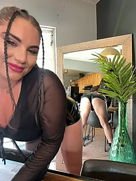 lovely beast online show from 19, 3, 2025