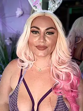 lovely beast online show from 3, 4, 2026