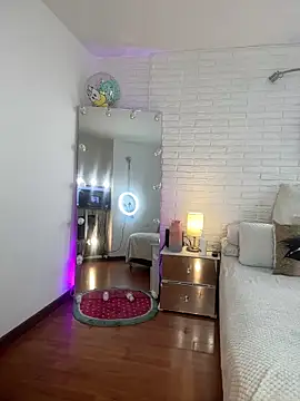 Snapshot of hollythomson chatting on 11, 2, 2026 hollythomson online show from 11, 2, 2026