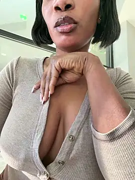 Snapshot of __Nessa__ chatting on 28, 3, 2026 Nessa online show from 28, 3, 2026
