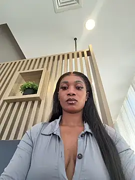 Snapshot of __Nessa__ chatting on 29, 4, 2026 Nessa online show from 29, 4, 2026