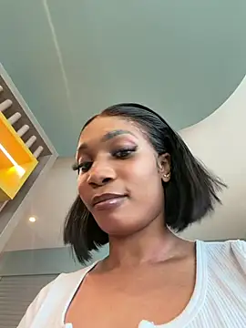 Snapshot of __Nessa__ chatting on 30, 4, 2026 Nessa online show from 30, 4, 2026