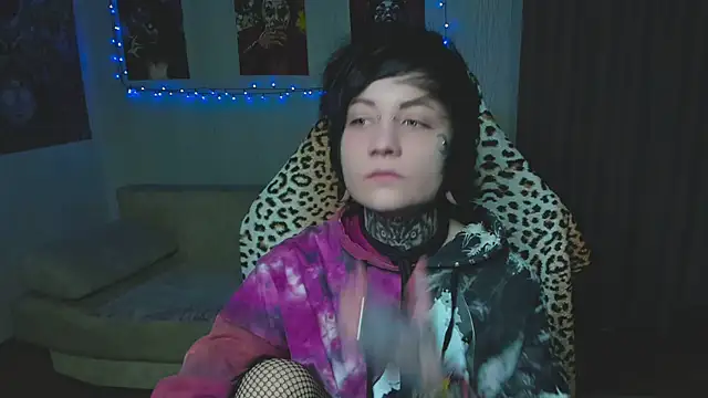 acid trip1l online show from 30, 10, 2025