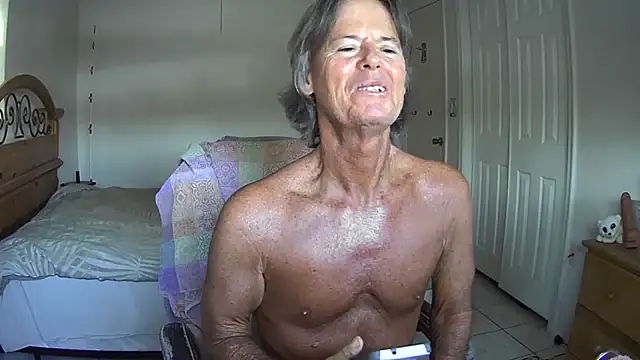 Snapshot of nakeedcowboi65 chatting on 17, 7, 2026 nakeedcowboi65 online show from 17, 7, 2026
