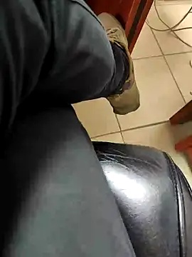 Snapshot of kayahan4 chatting on 28, 1, 2025 kayahan4 online show from 28, 1, 2025