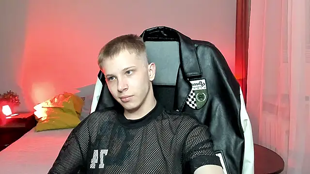 Snapshot of arlekincrop chatting on 22, 3, 2025 arlekincrop online show from 22, 3, 2025