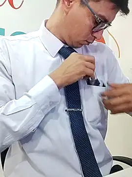 Snapshot of Business_dickkk chatting on 11, 10, 2025 Business dickkk online show from 11, 10, 2025