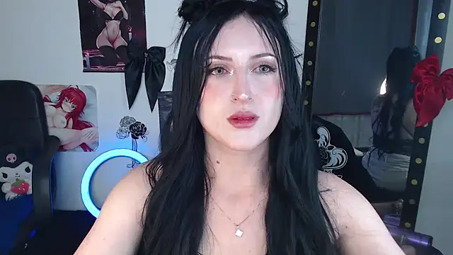 Snapshot of Evelyn_Sheeran chatting on 14, 4, 2026 Evelyn Sheeran online show from 14, 4, 2026