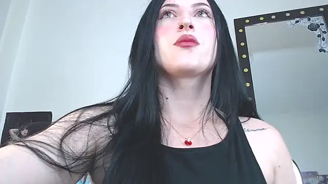Snapshot of Evelyn_Sheeran chatting on 26, 4, 2026 Evelyn Sheeran online show from 26, 4, 2026