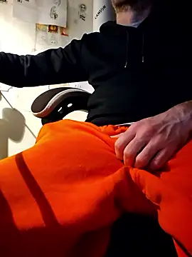 Snapshot of verylargecock chatting on 10, 1, 2026 verylargecock online show from 10, 1, 2026