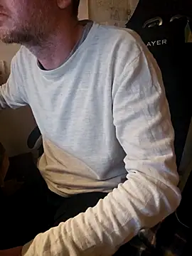 Snapshot of verylargecock chatting on 1, 3, 2026 verylargecock online show from 1, 3, 2026