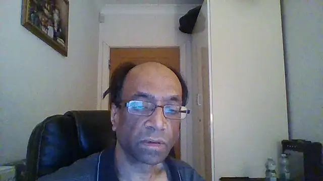 Snapshot of rauncher1 chatting on 15, 1, 2025 rauncher1 online show from 15, 1, 2025