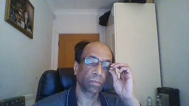 Snapshot of rauncher1 chatting on 17, 1, 2025 rauncher1 online show from 17, 1, 2025