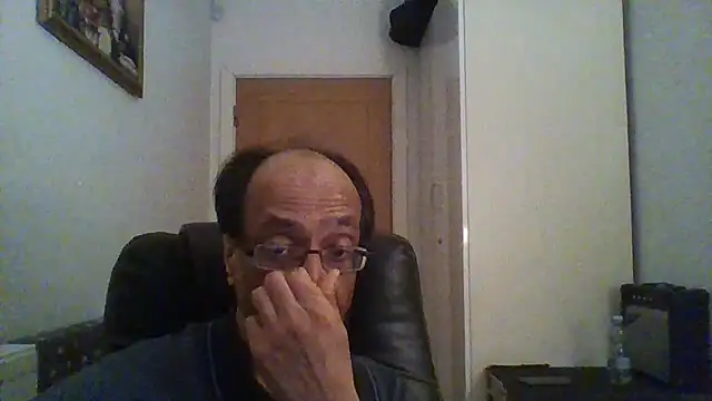 Snapshot of rauncher1 chatting on 31, 1, 2025 rauncher1 online show from 31, 1, 2025