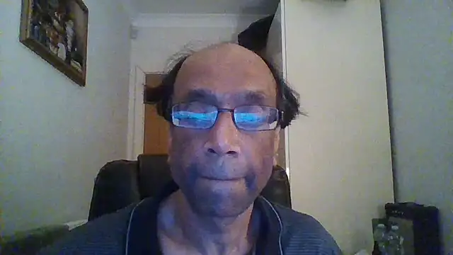 Snapshot of rauncher1 chatting on 18, 2, 2025 rauncher1 online show from 18, 2, 2025