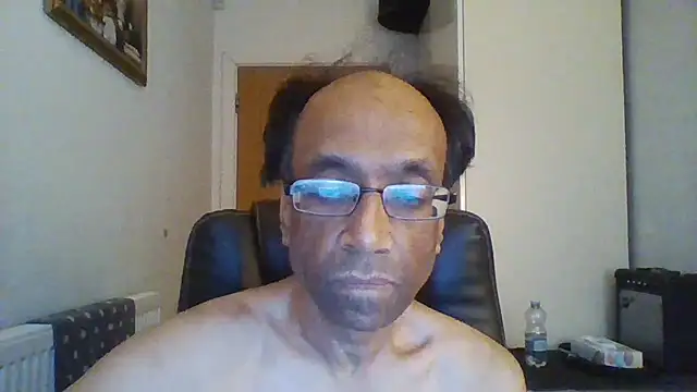 Snapshot of rauncher1 chatting on 16, 9, 2025 rauncher1 online show from 16, 9, 2025