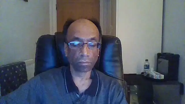 Snapshot of rauncher1 chatting on 24, 9, 2025 rauncher1 online show from 24, 9, 2025