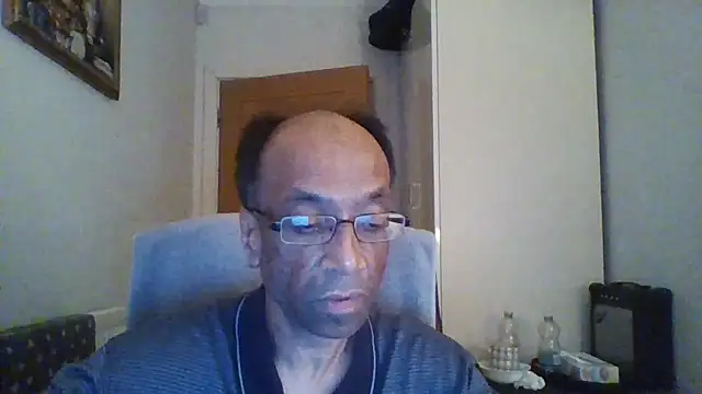 Snapshot of rauncher1 chatting on 26, 9, 2025 rauncher1 online show from 26, 9, 2025