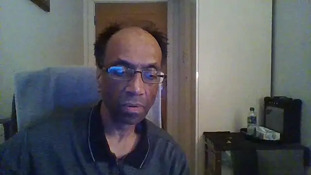 Snapshot of rauncher1 chatting on 29, 9, 2025 rauncher1 online show from 29, 9, 2025