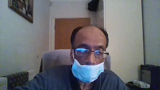 Snapshot of rauncher1 chatting on 30, 10, 2025 rauncher1 online show from 30, 10, 2025