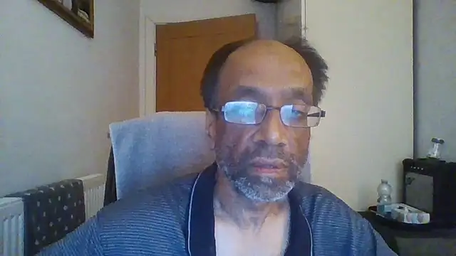Snapshot of rauncher1 chatting on 5, 11, 2025 rauncher1 online show from 5, 11, 2025