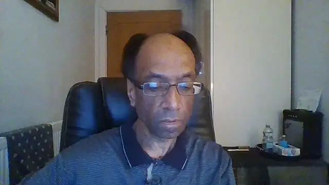 Snapshot of rauncher1 chatting on 21, 11, 2025 rauncher1 online show from 21, 11, 2025